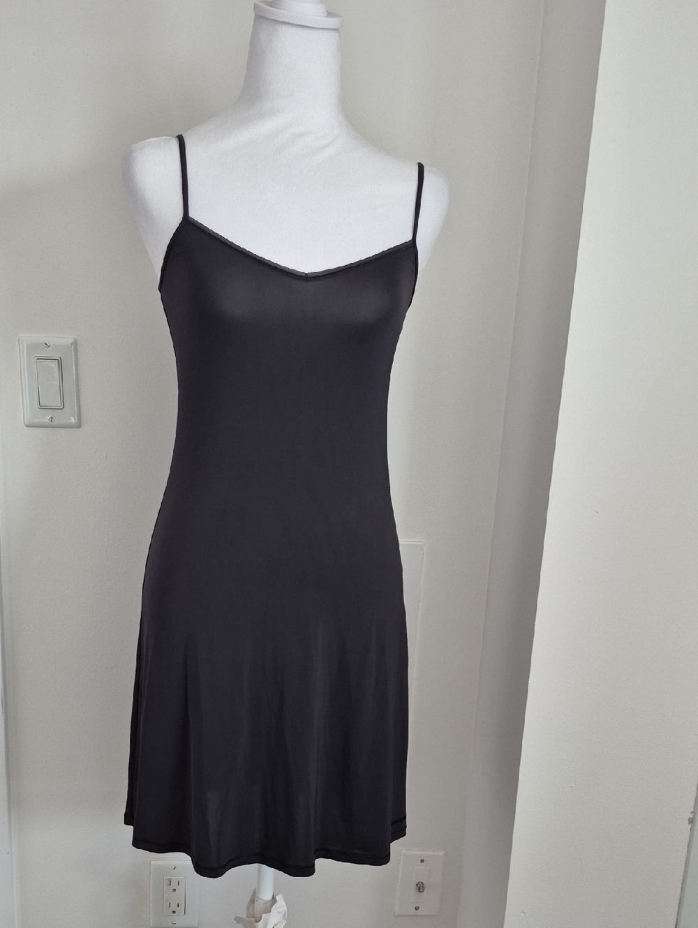 Calvin Klein Perfectly Fit Knee Chemise In Black Size Small